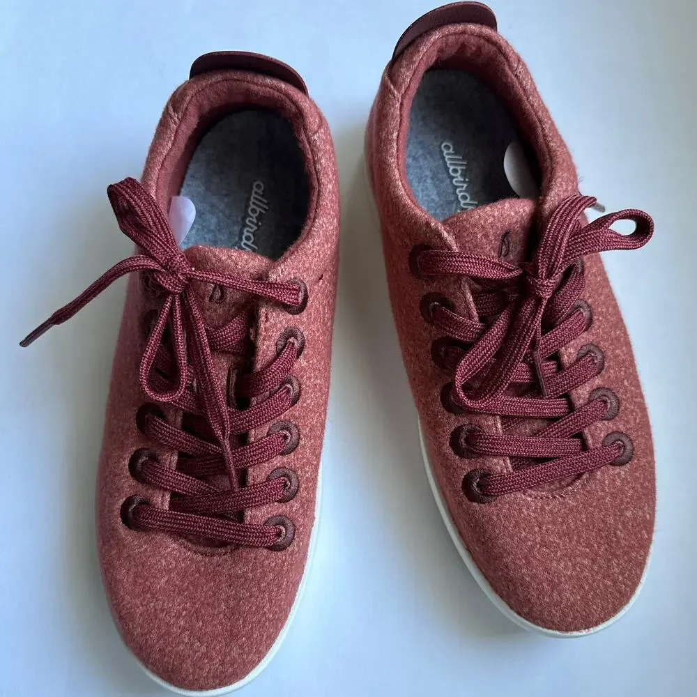 NWOB Women’s Allbirds Wool Pipers Sz 7 in Hazy Burgundy/ Blizzard